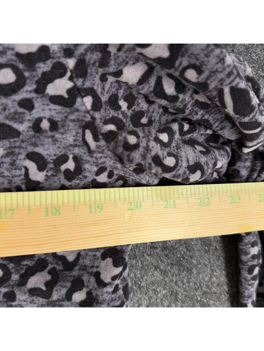 Sonoma Sleepshirt Women M Medium Gray Animal Print Button Up Collared Faux Fur